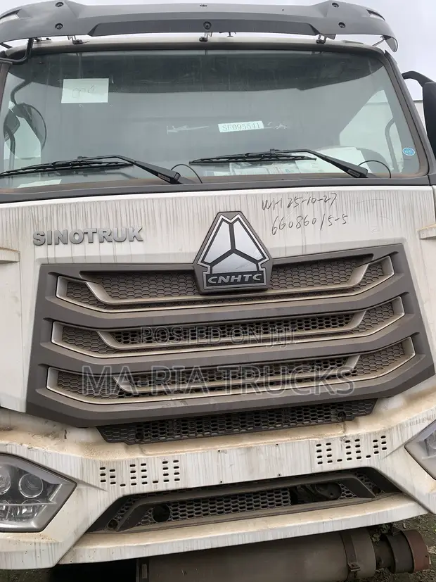 Brand New 15,000 Liter Sinotruk Tanker Truck - 1