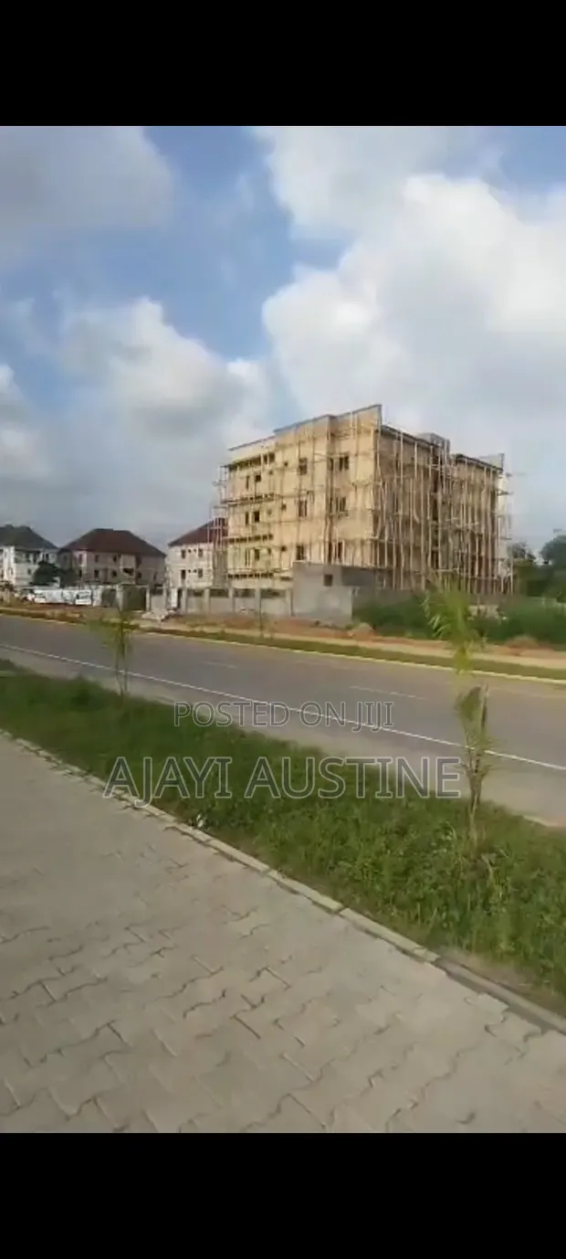 2 Hectares na Filin Amfani Daban-daban don Siyarwa, Katampe Main, Abuja - 1
