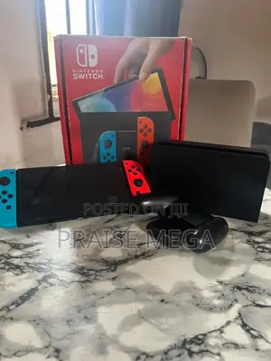 Nintendo Switch OLED - Used