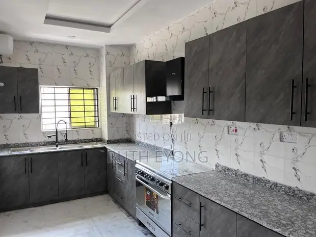 3-Bedroom Apartment for Sale, Chevron Drive Lekki - 1