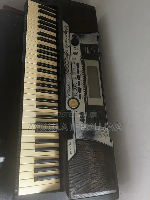 Yamaha PSR-550 Keyboard - 1