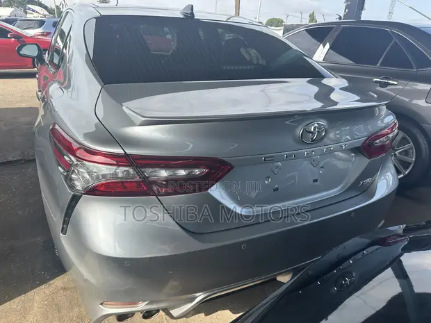 2019 Toyota Camry XSE Silver - 1