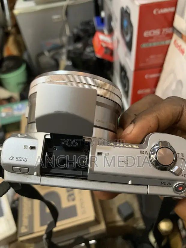 UK Used Sony a5000 with 16-50mm Lens - 1