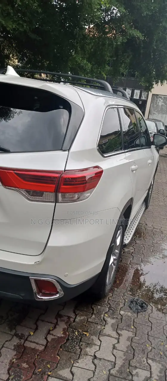 2018 Toyota Highlander Limited 4x2 V6 SUV - Foreign Used - 1