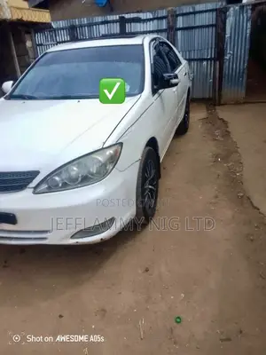2005 Toyota Camry SE Sedan