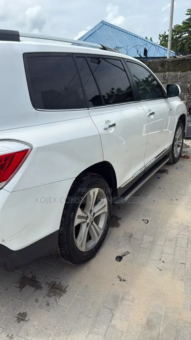 2012 Toyota Highlander Limited White - 1