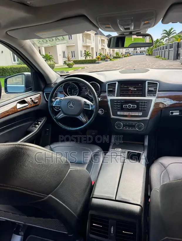 2012 Mercedes-Benz ML 350 4Matic SUV - 1