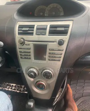 Toyota Yaris 2008 Android Navigation & Reverse Camera