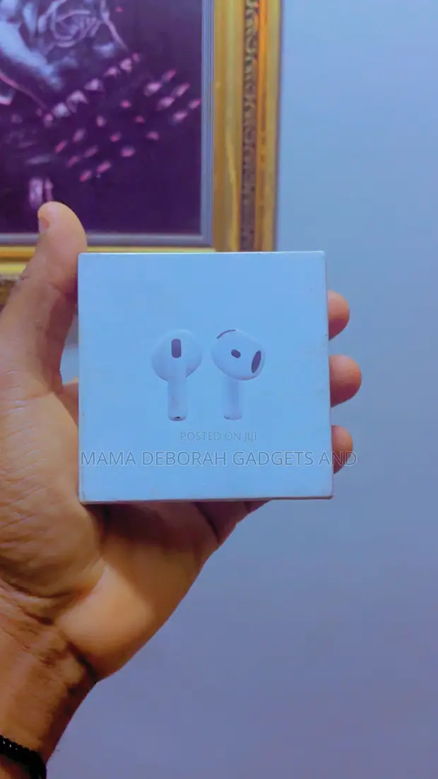 Apple AirPods 4 - 1