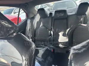 2020 Toyota Camry SE FWD Gray