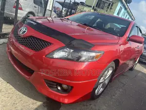 2011 Toyota Camry SE Sedan - Foreign Used