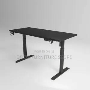 Boss Office Products Adjustable Electric Table