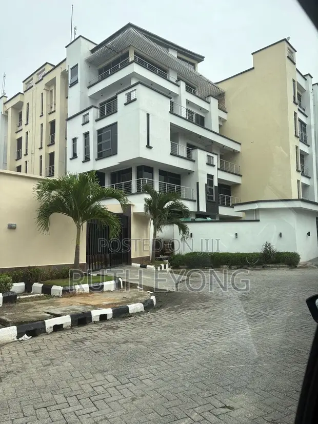 Furnished 3 Bedroom Apartment for Rent in Banana Island - 1
