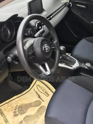 2019 Toyota Yaris Red
