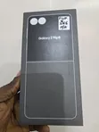 Sabuwar Samsung Galaxy Z Flip8 256GB Baki - 5
