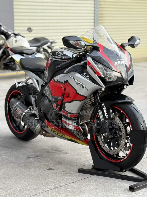 Honda CBR 2016 Red - 1