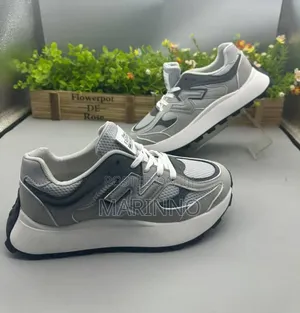 New Balance Unisex Ash Sneakers