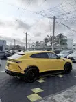 2022 Lamborghini Urus Yellow - 3