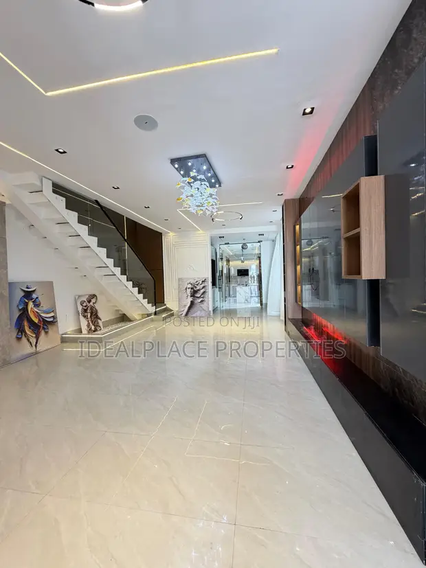 5 Bedroom Duplex for Sale in Lekki - 1