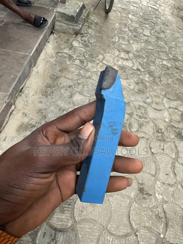 Heavy Duty Lathe Turning Tool - Metal Cutting - 1