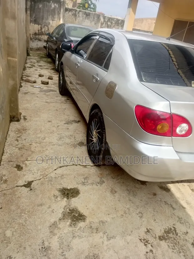 2004 Toyota Corolla Silver - 1