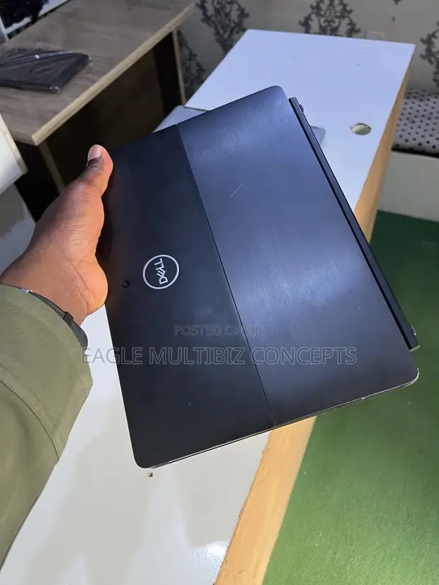 Dell Latitude 5289 2-in-1 Laptop - 8GB RAM, 256GB SSD, Core i5 - 1