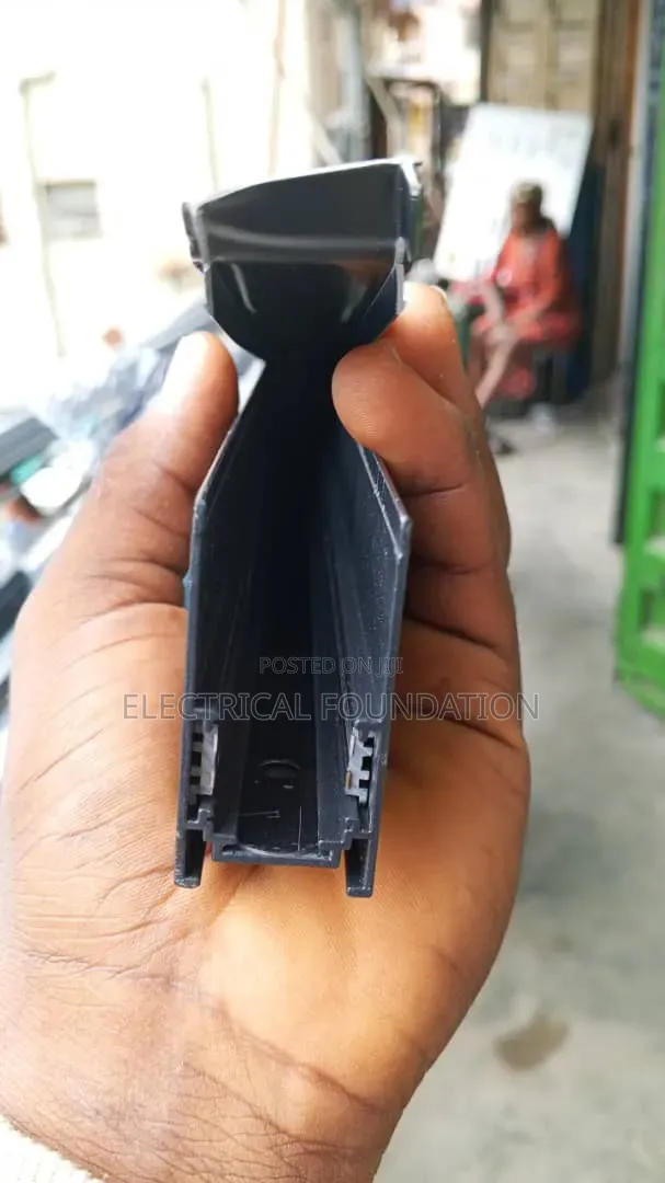 Magnetic Rail Surface Aluminium Profile - 1