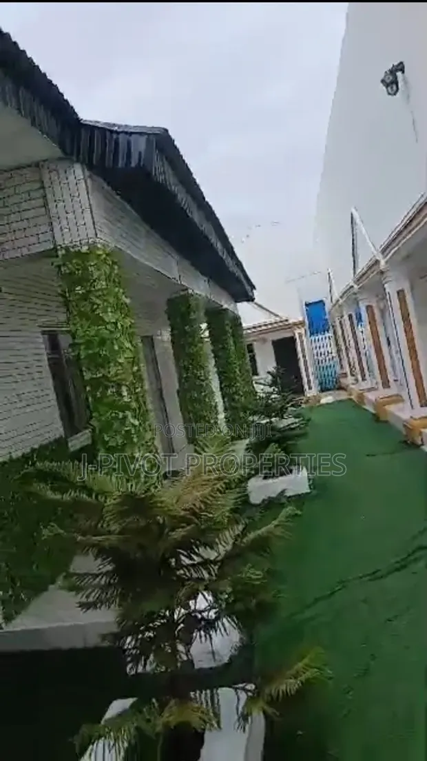 Luxury 11-Unit Self-Contained Hotel for Sale, Ilorin - 1