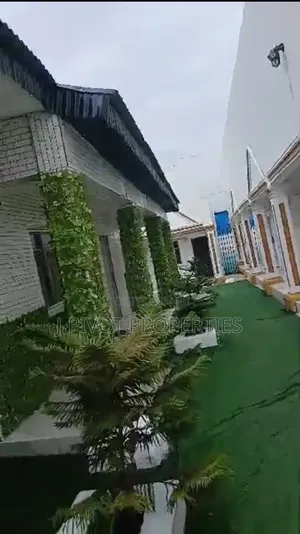 Wurin Biki Mai Dakuna 11 masu zaman kansu, na alfarma, ana sayarwa, Ilorin