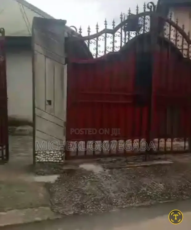 9-Bedroom Block of Flats in Uvwie for Sale - 1