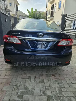 2013 Toyota Corolla LE Sedan