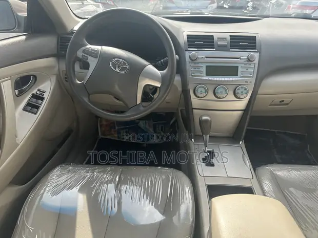 2008 Toyota Camry LE Gold - 1