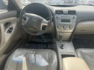 2008 Toyota Camry LE Gold