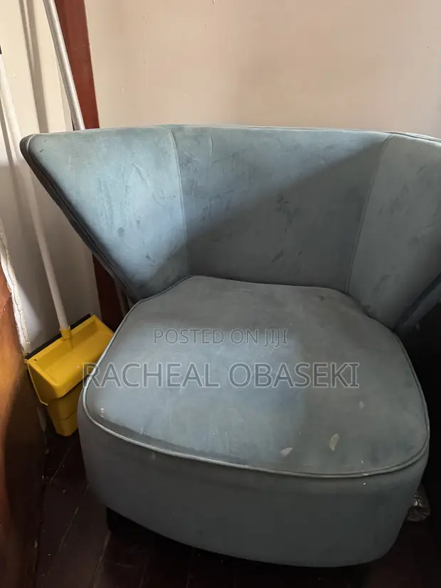 Kyakyawar Blue Velvet Accent Chair / Lounge Chair - 1