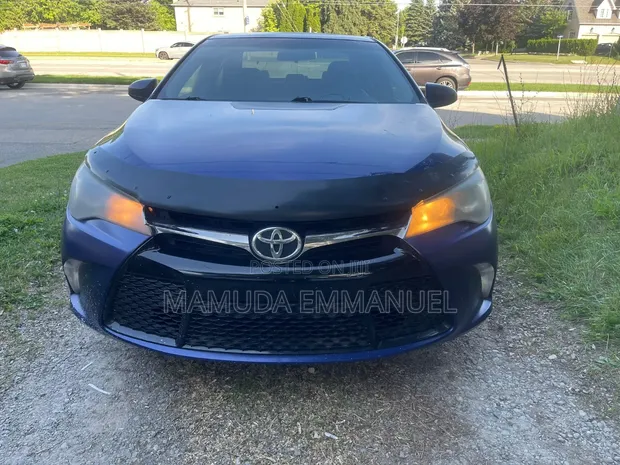2016 Toyota Camry Sport - 1