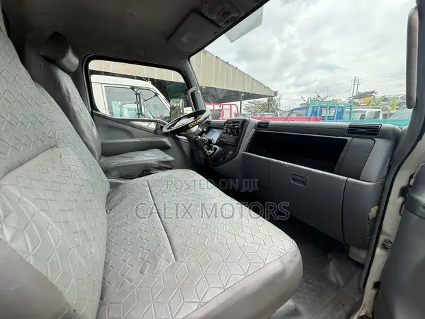 2008 Mitsubishi Fuso Canter Mini Truck (6 Tires) - 1