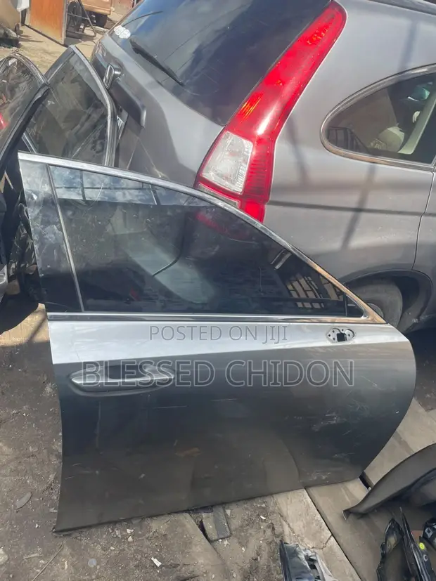 Complete Front Door Lexus ES350 (2020-2023) - 1