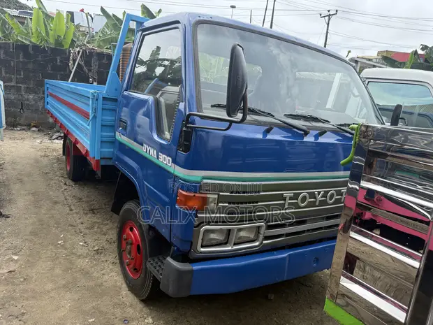 Foreign Used Toyota Dyna 300 Mini Truck - 1