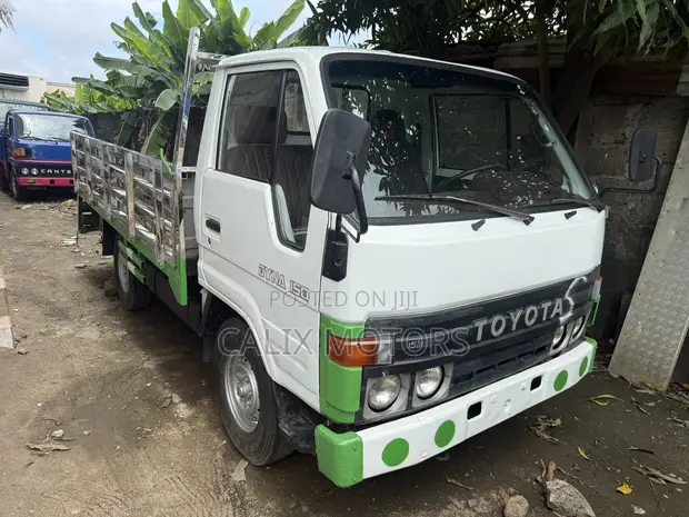 Foreign Used Toyota Dyna 150 Mini Truck - 1