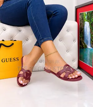 Sabon Takalmin Guess Mata Girma 37-42