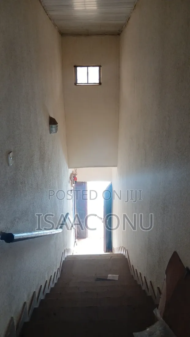 2 Bedroom Apartment for Rent, Apo Mechanic Estate, CBD - 1