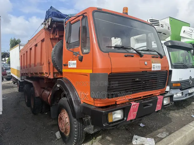 Foreign Used Mercedes-Benz 2636 10-Tyre Dump Truck - 1