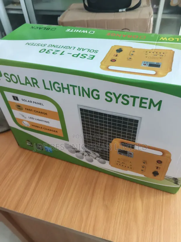 Solar Generator with 6 Bulbs and USB Port - 1