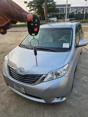 Toyota Sienna 2014 Grey