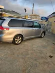 Toyota Sienna 2014 Gray - 2