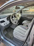 Toyota Sienna 2014 Gray - 3