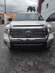Toyota Tundra 2017 Silver - 1