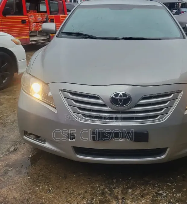 Toyota Camry 2008 Silver - 1