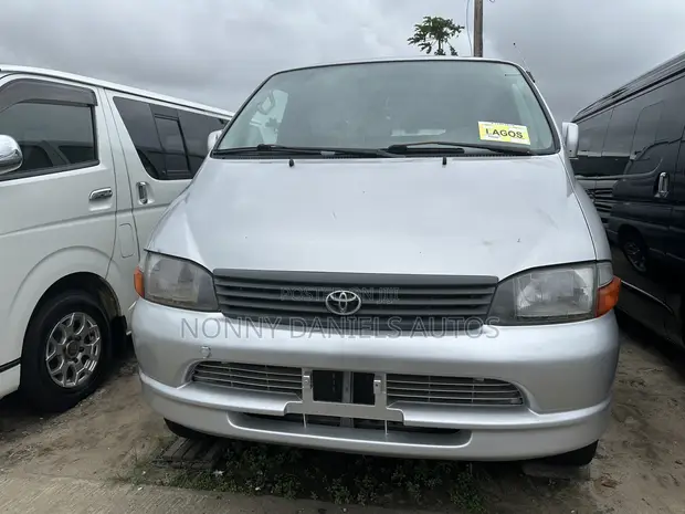 2006 Toyota HiAce Bus - Silver - 1