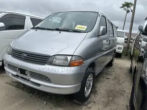 2006 Toyota HiAce Bus - Silver